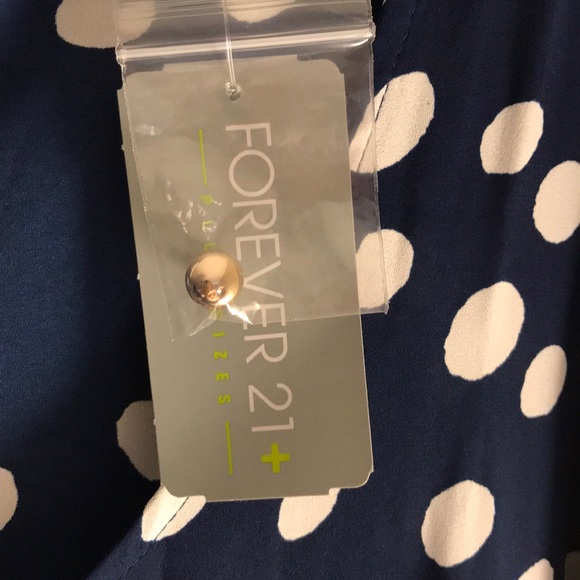 Forever 21+ NWT Polka Dot Navy Blouse - Picture 4 of 5